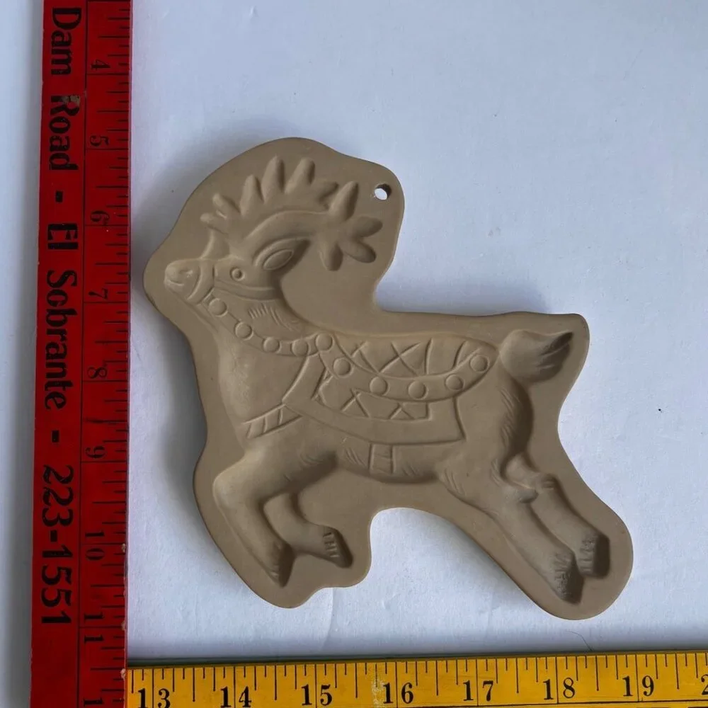 Vintage Stoneware Cookie Mold Reindeer 1990s Folk Art Ceramic 6.5
